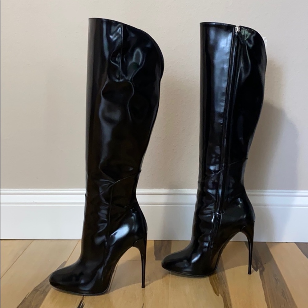Gucci knee high leather boots